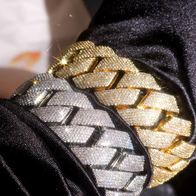 Gold vs Silver Jewelry: Which One is Right for You?